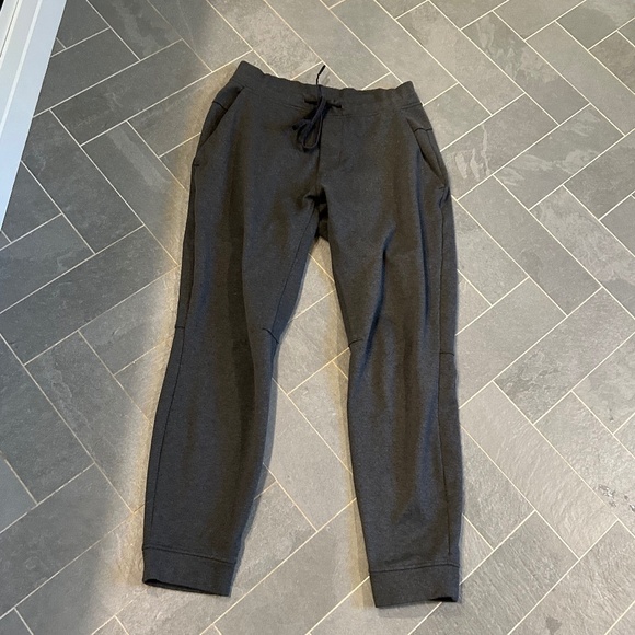 LULULEMON MEN'S GRAY SWEATPANTS POCKET MEDIUM M - Picture 1 of 9